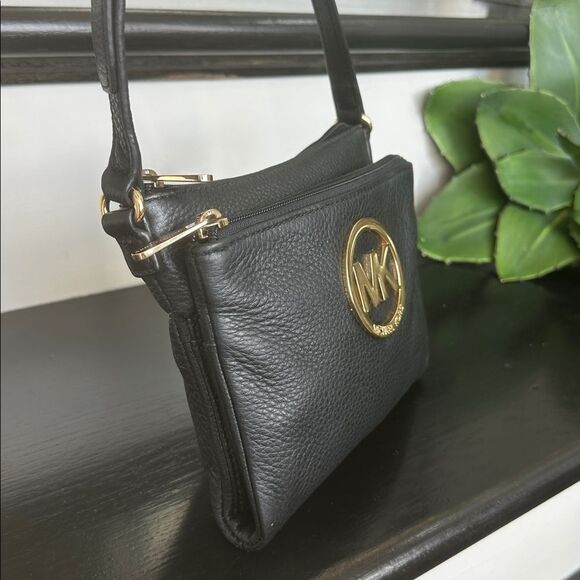 Michael Kors, genuine leather shoulder, Crossbody purse organizer like new - Picture 4 of 12